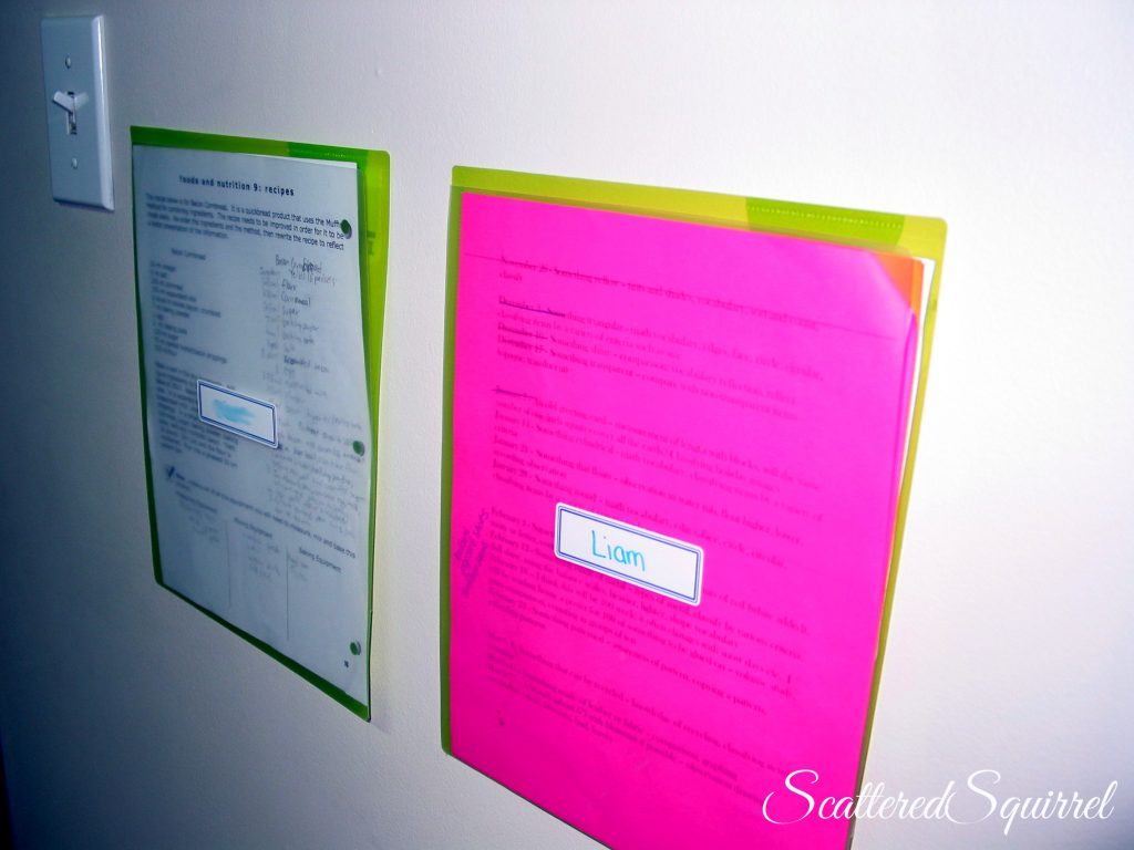 wall hung folder for incoming paper